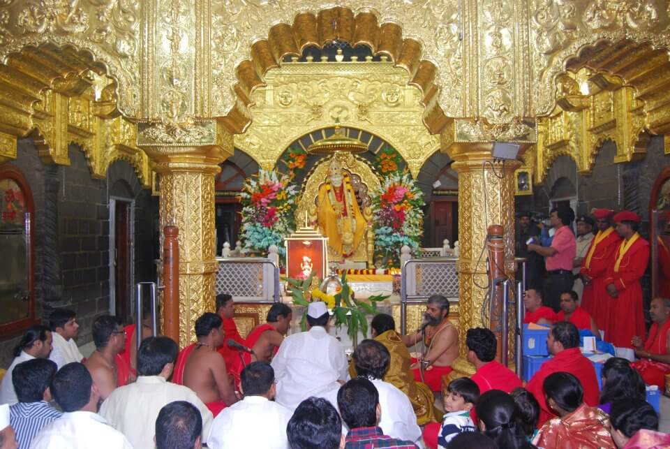  Shirdi Darshan Tour packages from Delhi 